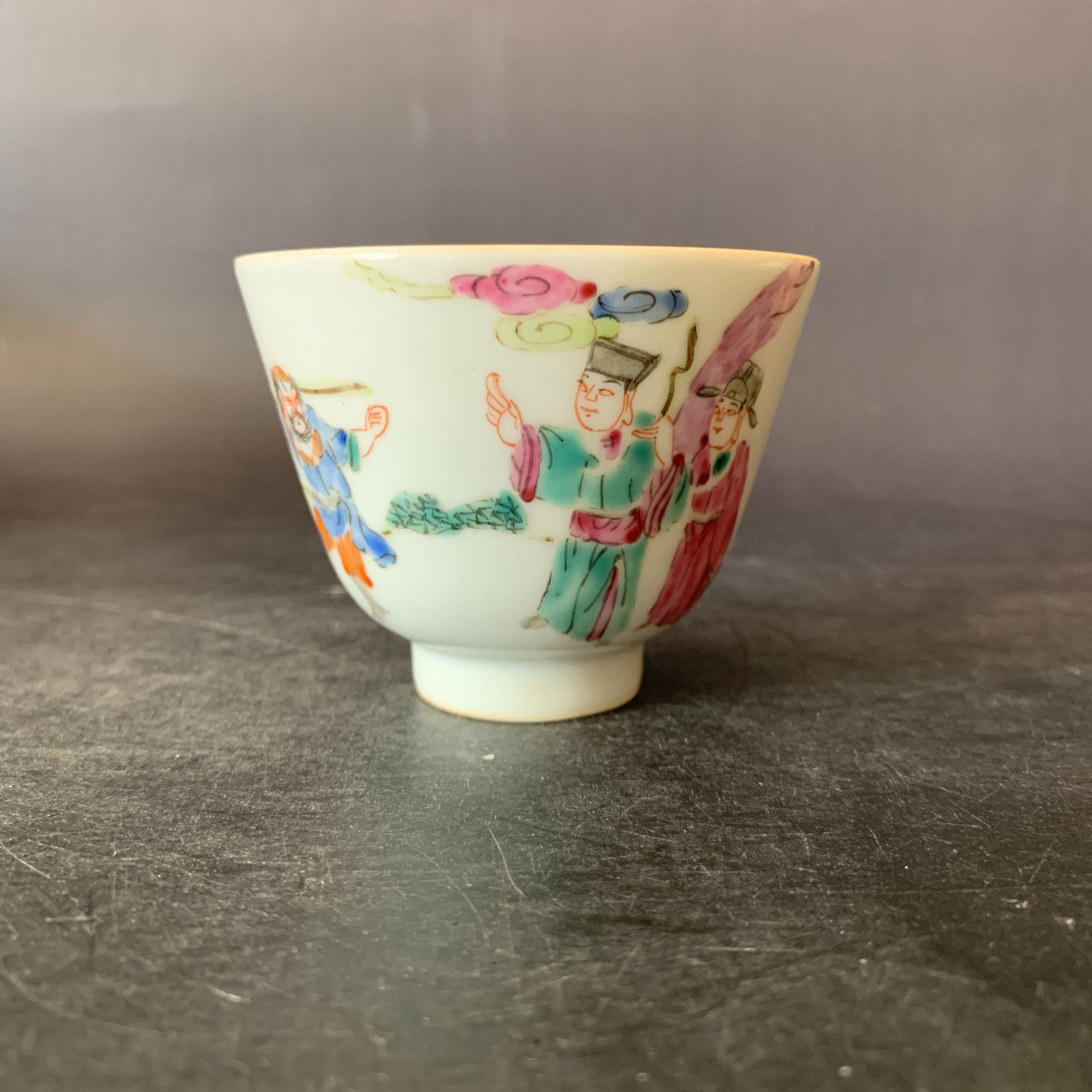 z25054人物陶瓷茶杯