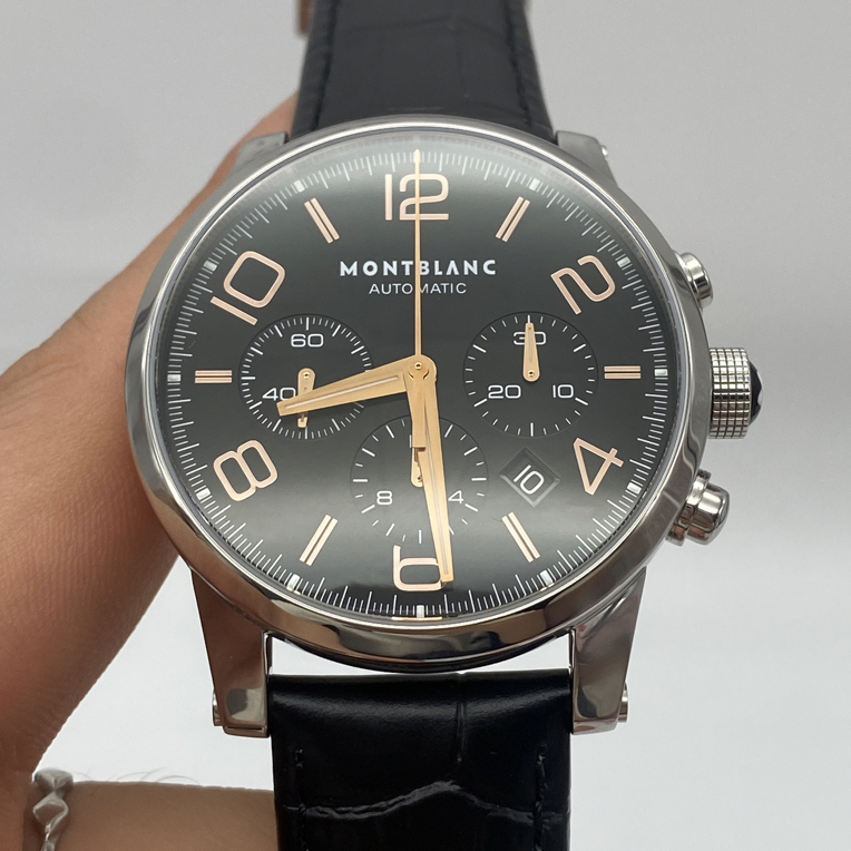 95新 Montblanc/万宝龙 时光行者系列 表径：43mm 公价：38500