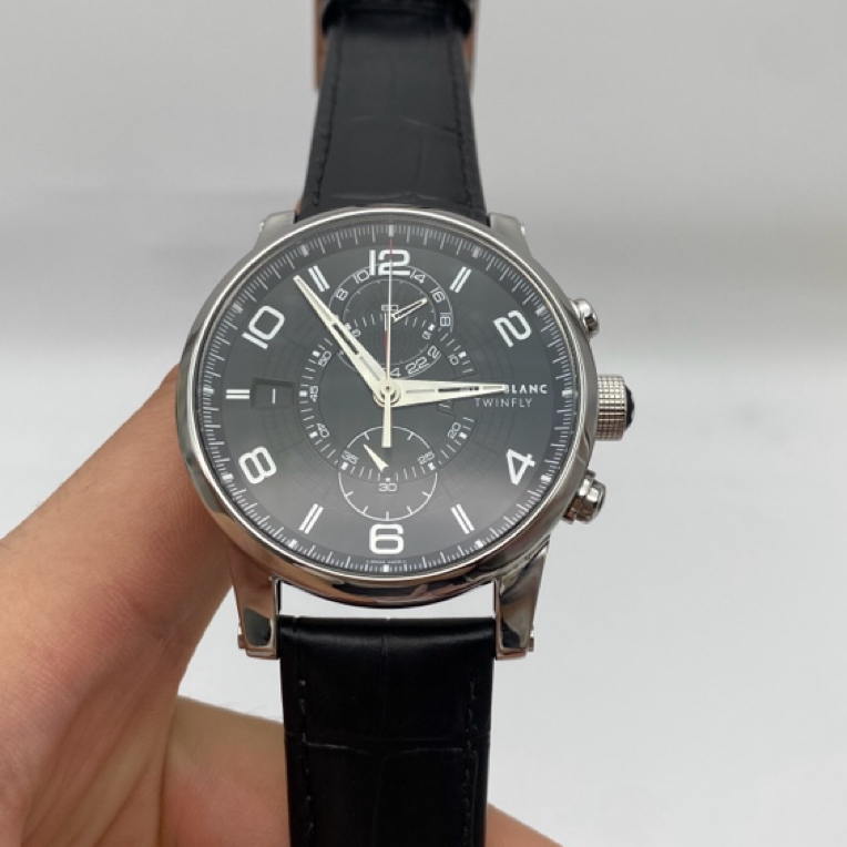 95新 Montblanc/万宝龙 时光行者系列 表径：43mm