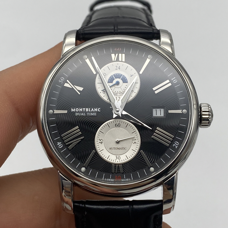 95新 Montblanc/万宝龙 4810系列 表径：42mm 公价：35100