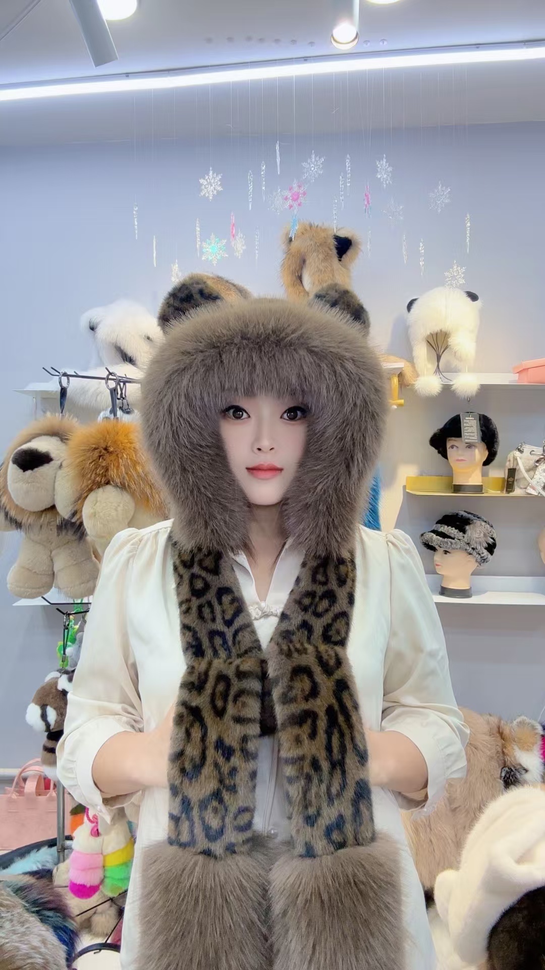 仿毛复古豹纹帽子围巾一体两件套女冬季可爱仿狐狸耳朵毛绒护耳帽