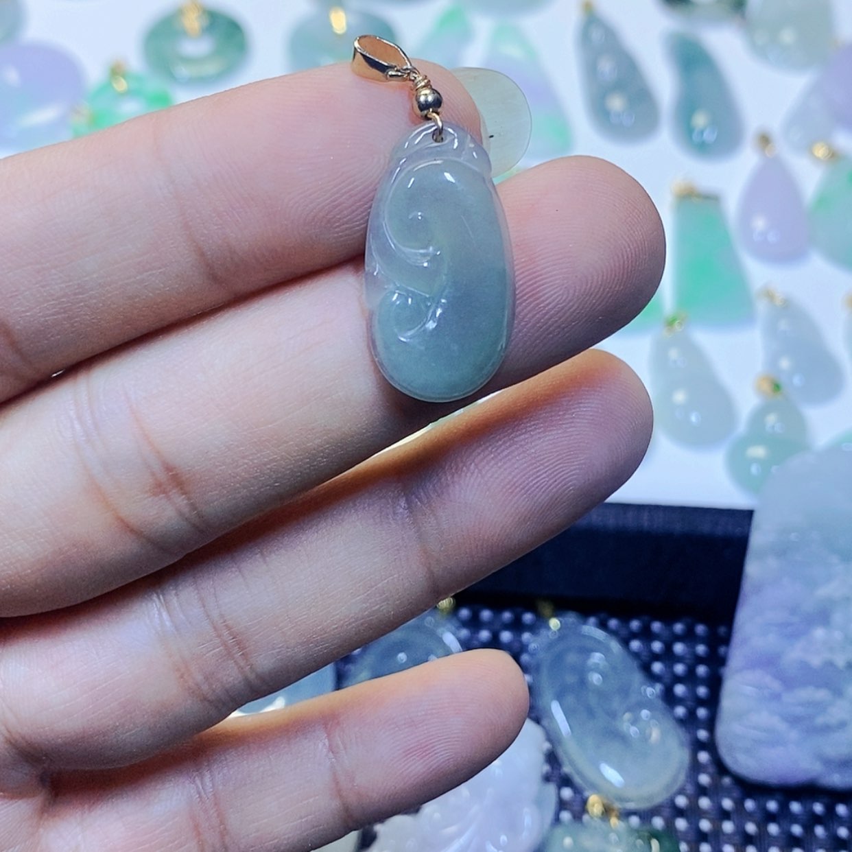 【闪购商品】翡翠颈饰未镶嵌