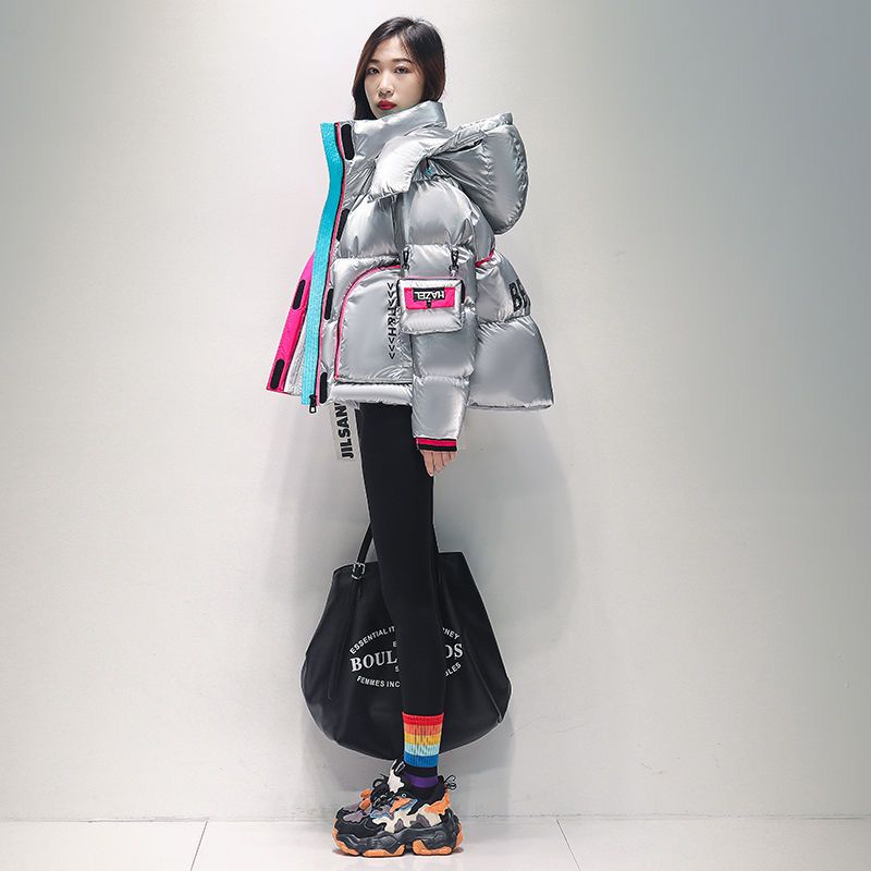 雪中飞潮牌撞色亮面羽绒服女短款2022新款时尚洋气免洗加厚冬季外