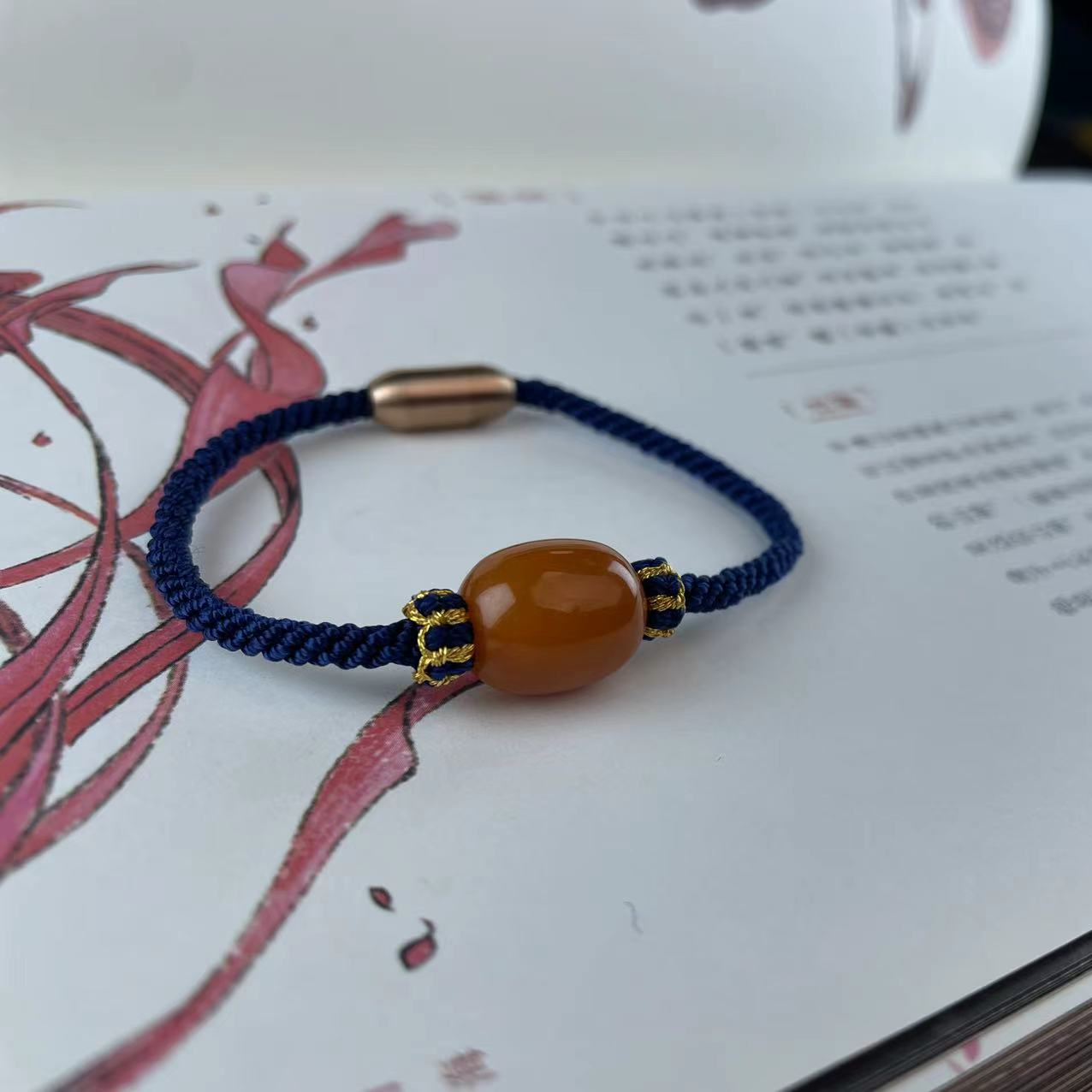 老蜡枣珠手编绳手链