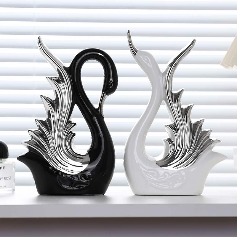 创意陶瓷工艺品礼物客厅电视酒柜摆件现代轻奢装饰品电镀天鹅高档