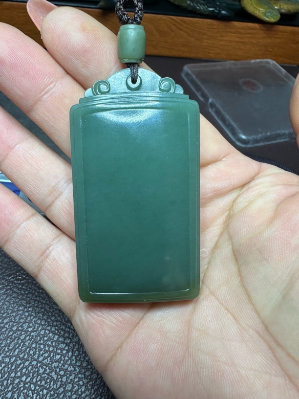 透闪石老玉平安无事牌