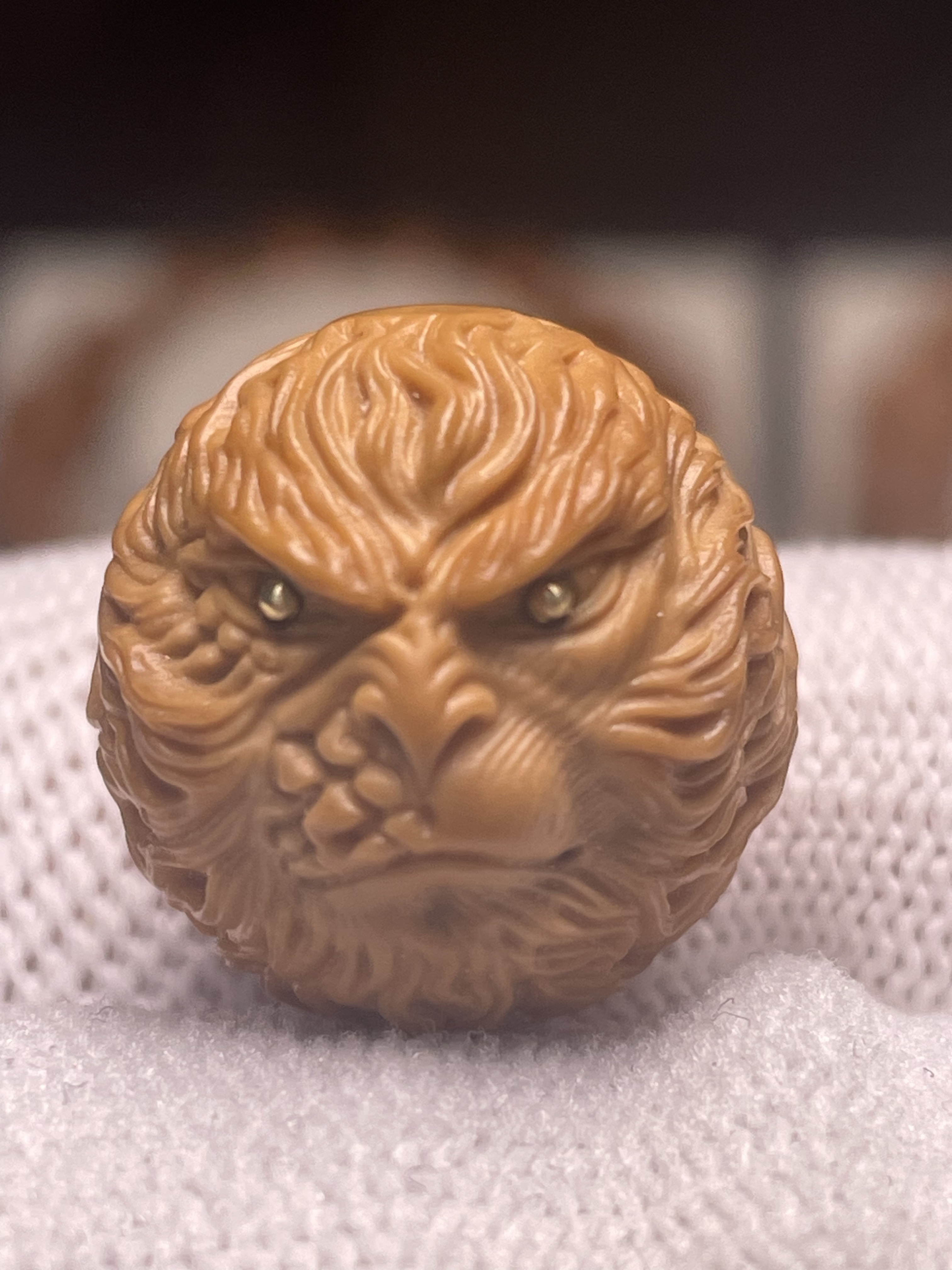 18➕黑大圣猴头核桃镶嵌（有正常封口线）