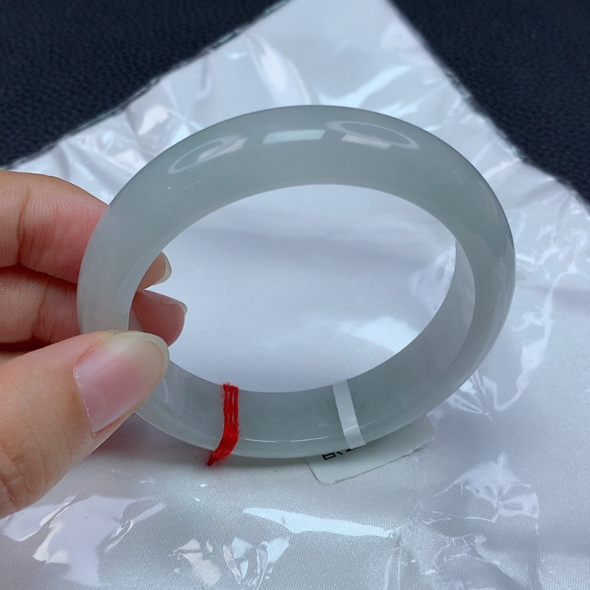 【闪购商品】翡翠手镯未镶嵌安****）