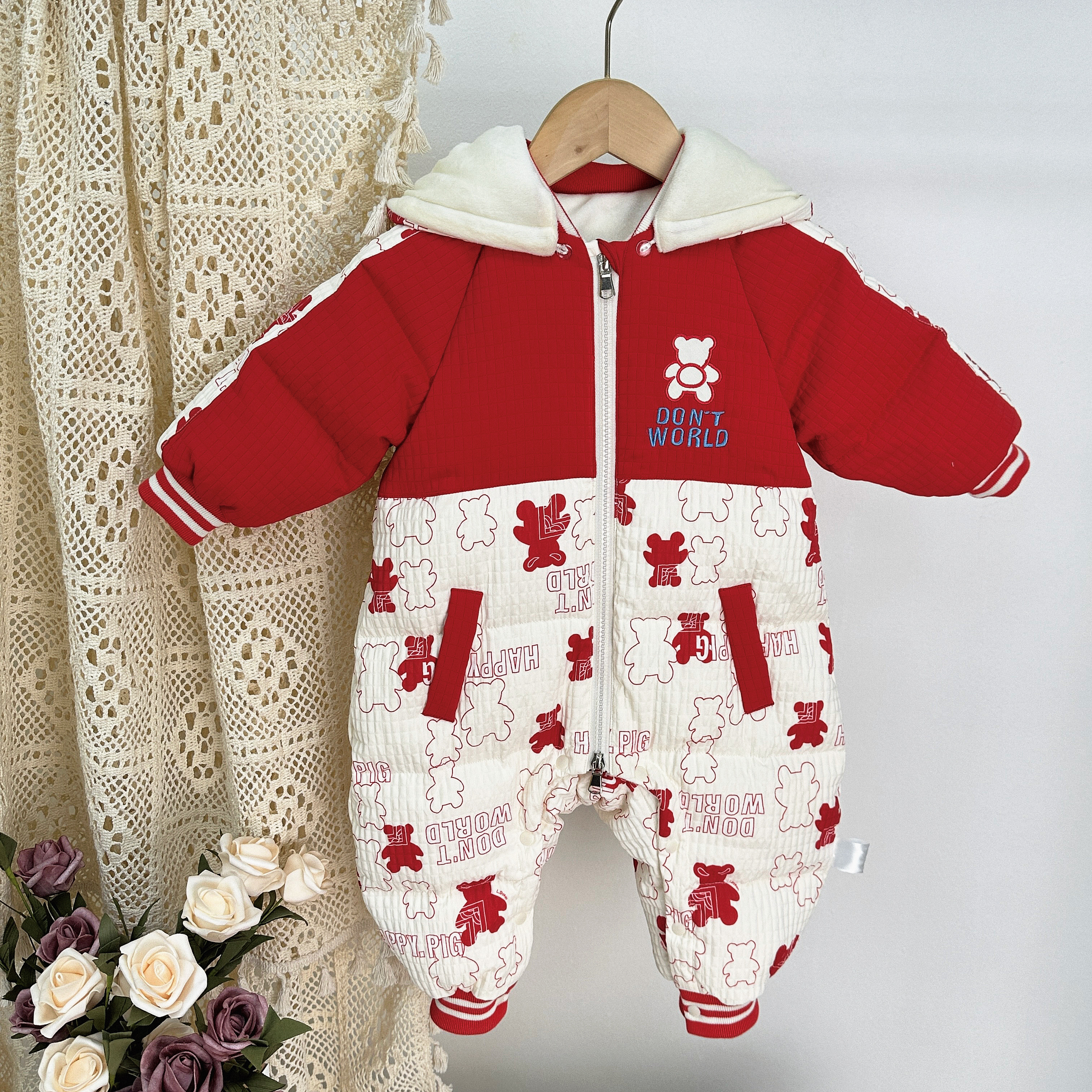 潮牌酷酷满印小熊新生儿羽绒哈衣005