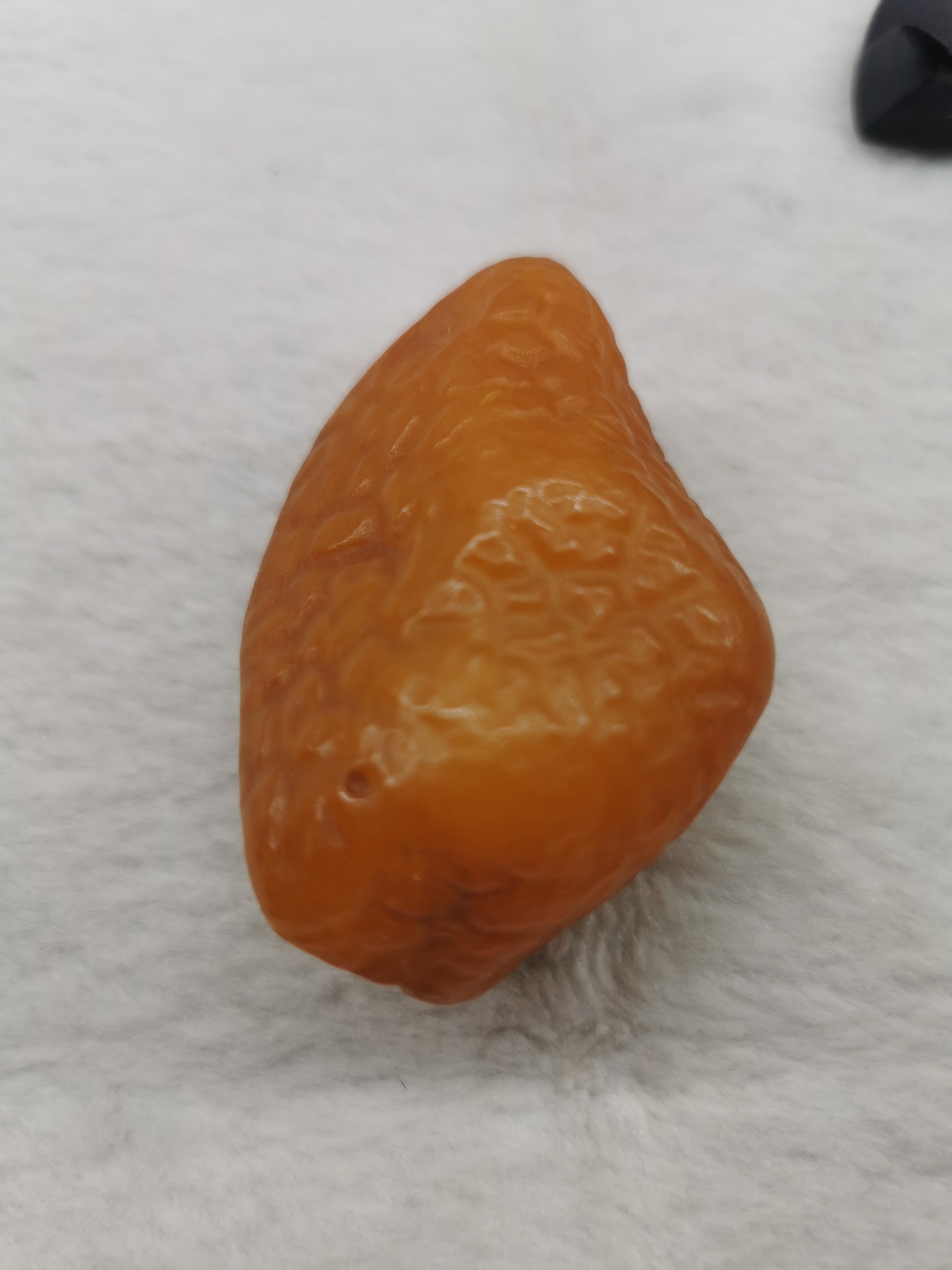 原矿琥珀蜜蜡全皮手把件