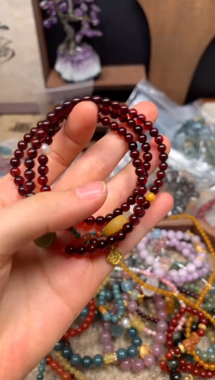 【闪购商品】血珀手链未镶嵌245手串