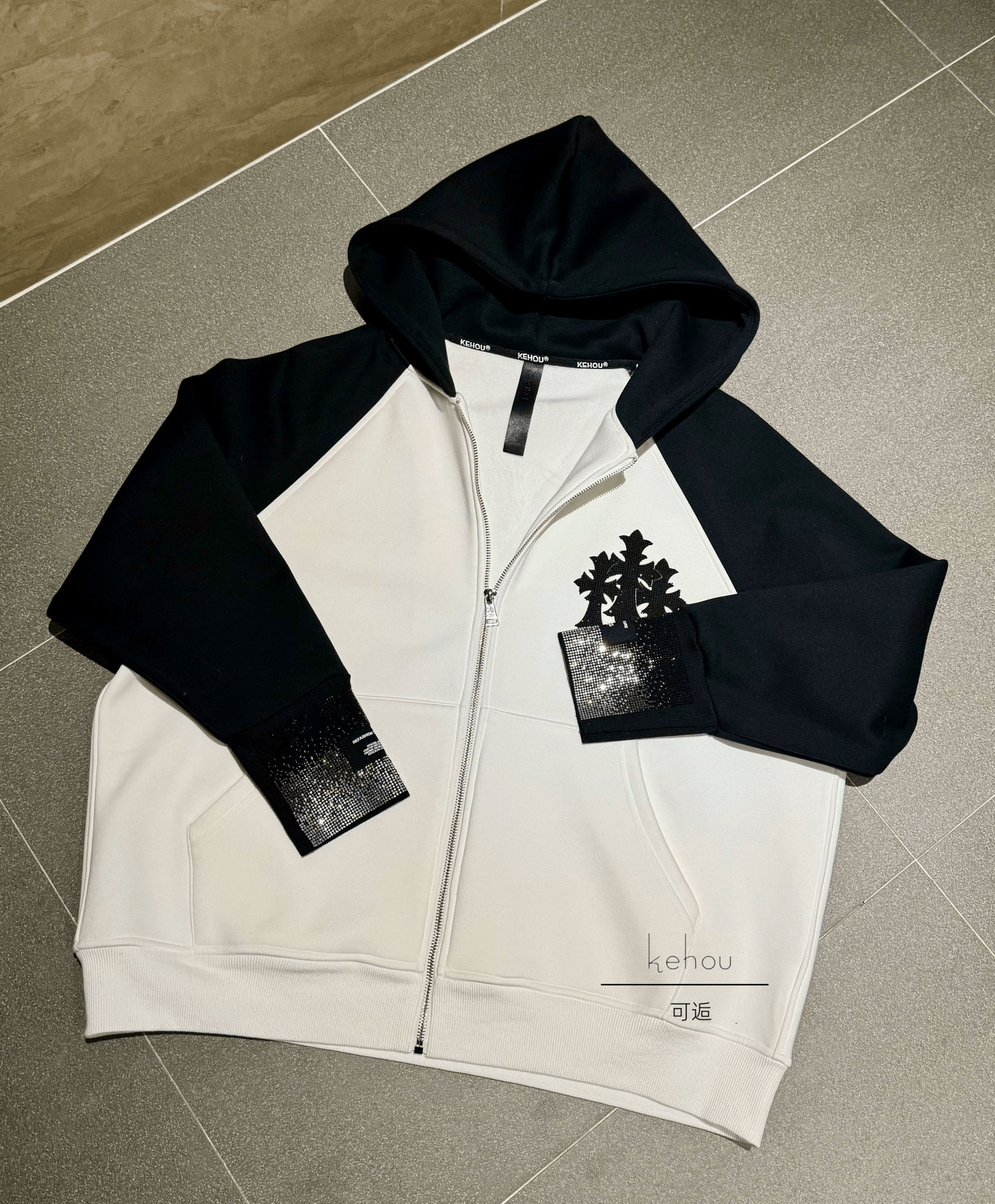 「kehou可逅」连帽重工闪闪满天星袖口加绒显瘦休闲印花卫衣