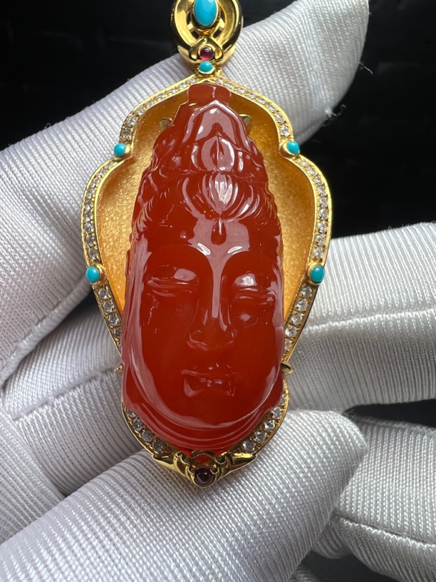 保山天然原矿南红玛瑙吊坠18k金真钻绿松镶嵌杨柳河问