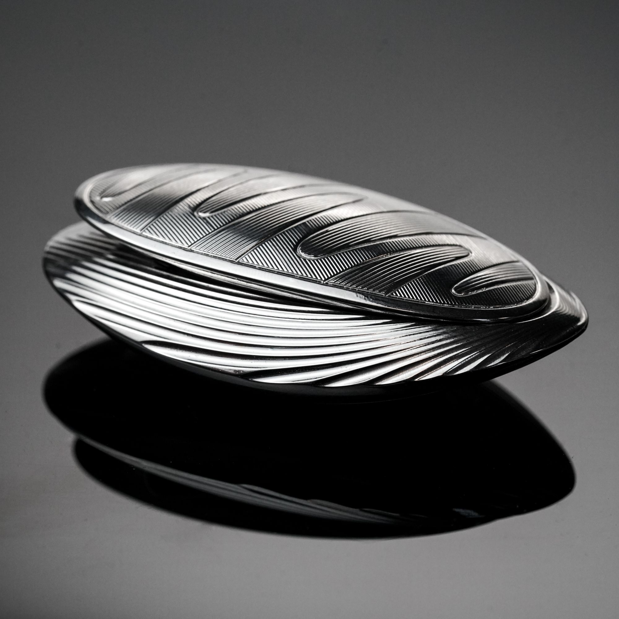 DZ 不锈钢鲍鱼EDC玩具机械推牌