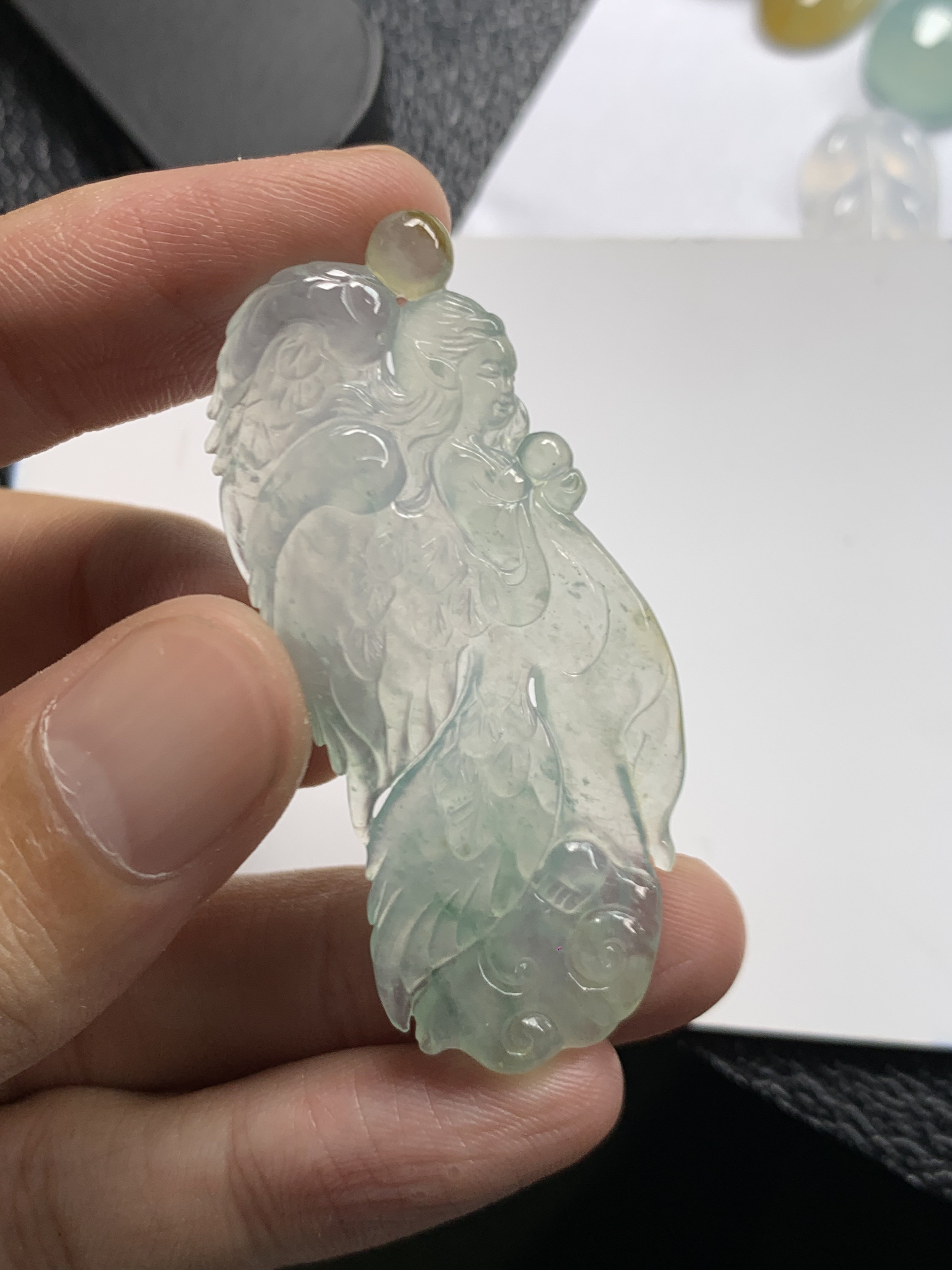 天然缅料a货翡翠天使姐姐 50.4×22.5×3.9mm