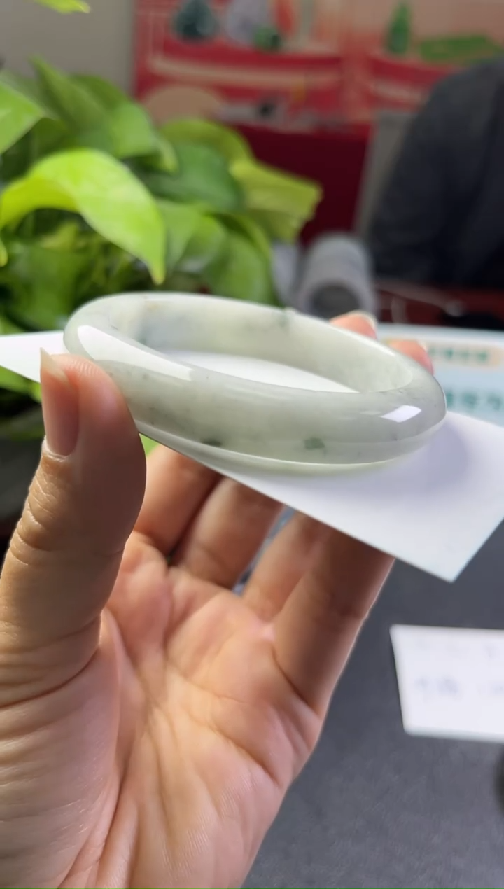 【闪购商品】翡翠手镯未镶嵌手镯