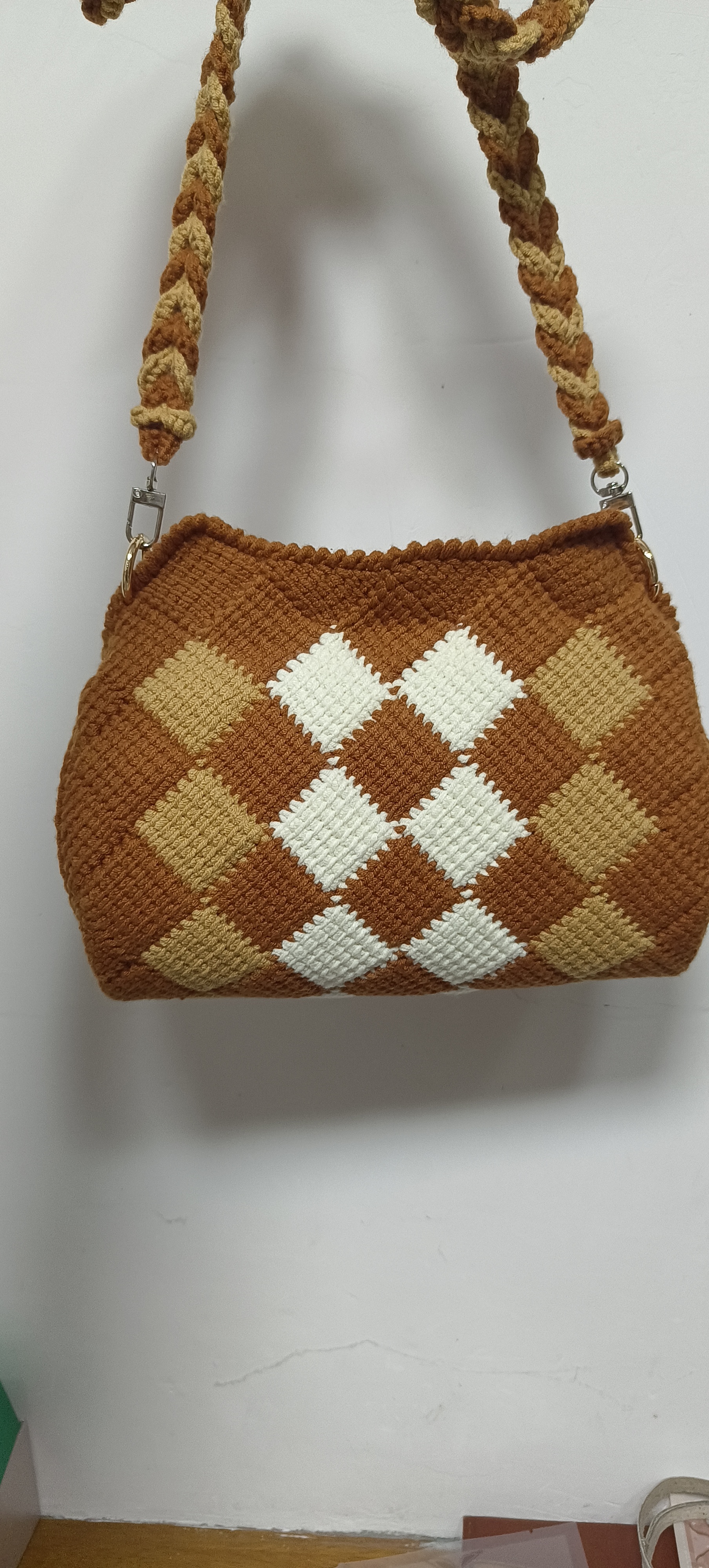 自勾猫耳朵小圆筒包 ，雪五线，复古风，时尚，白搭