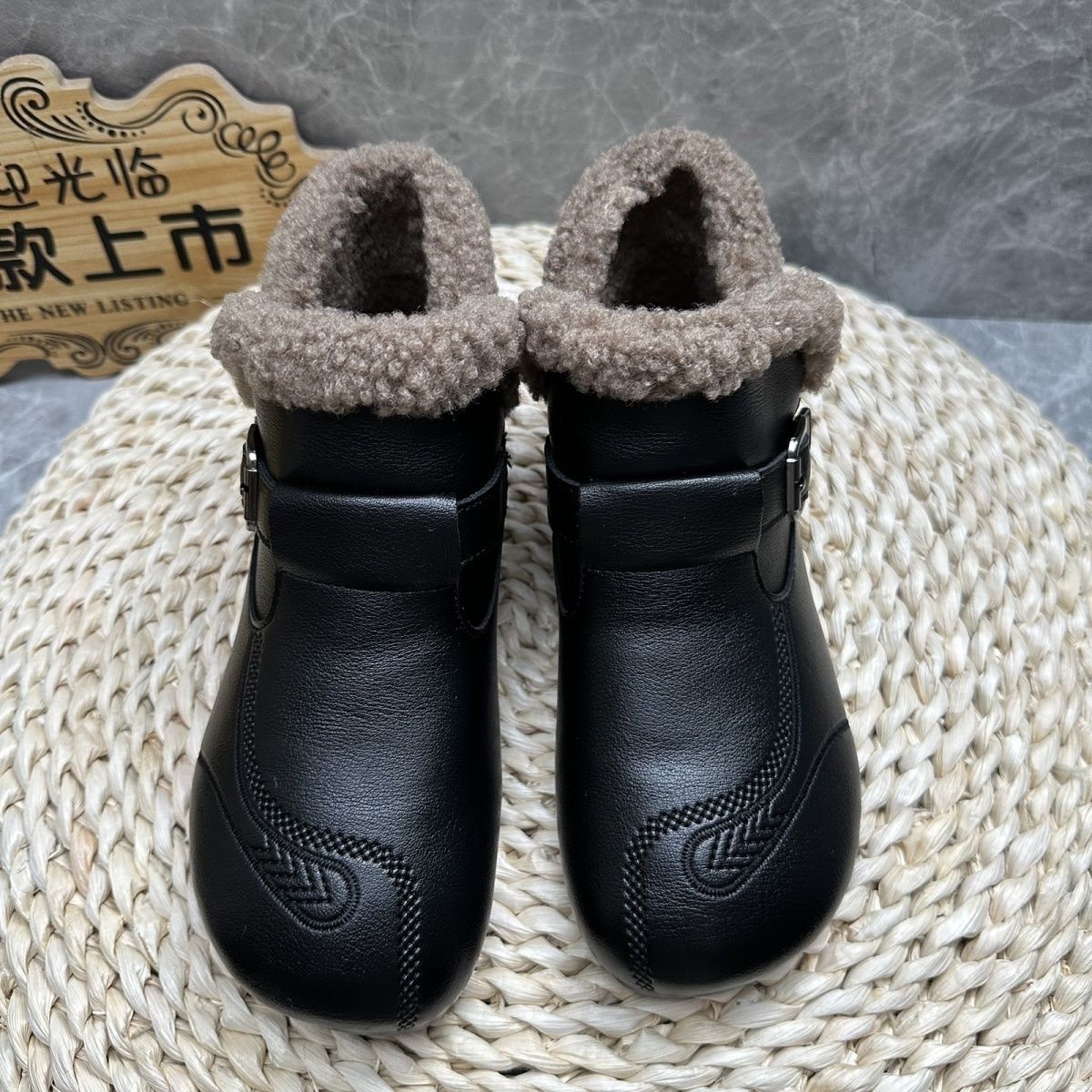 红蜻蜓牌雪地棉短靴女冬季中老年防滑加绒保暖软底皮鞋复古妈妈平