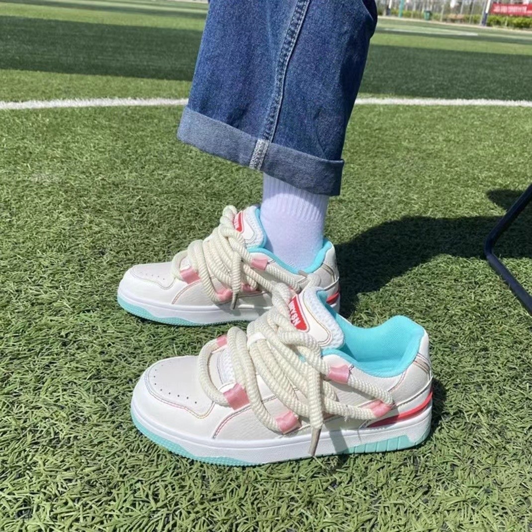 2023新款学生休闲面包鞋女韩版板鞋ins潮街拍百搭复古情侣运动鞋