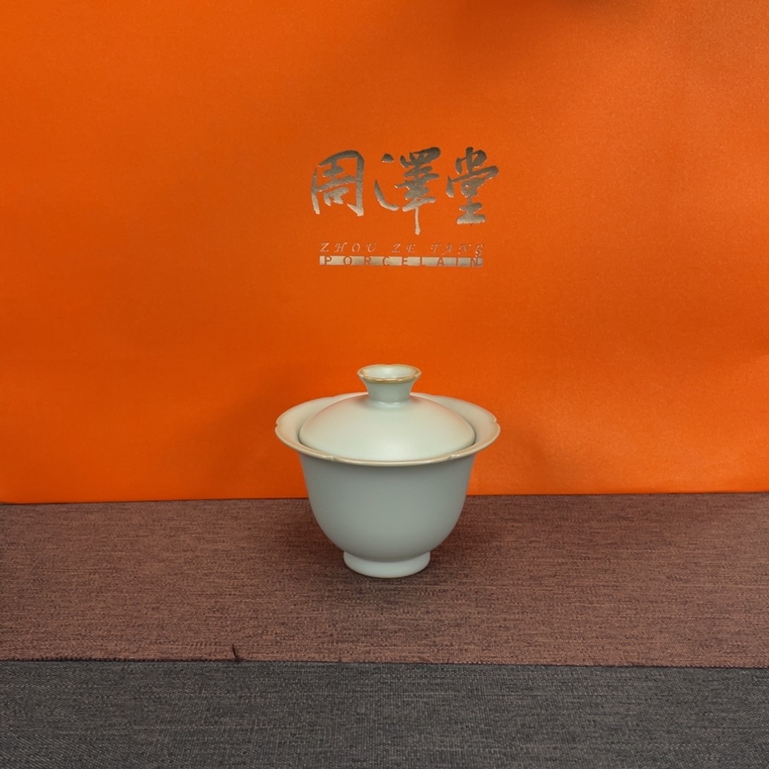 周泽堂天青葵花盖碗