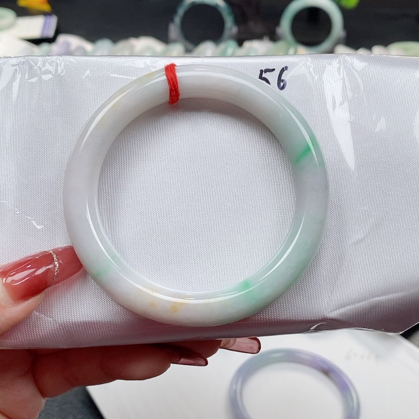 【闪购商品】翡翠手镯未镶嵌抱***豆