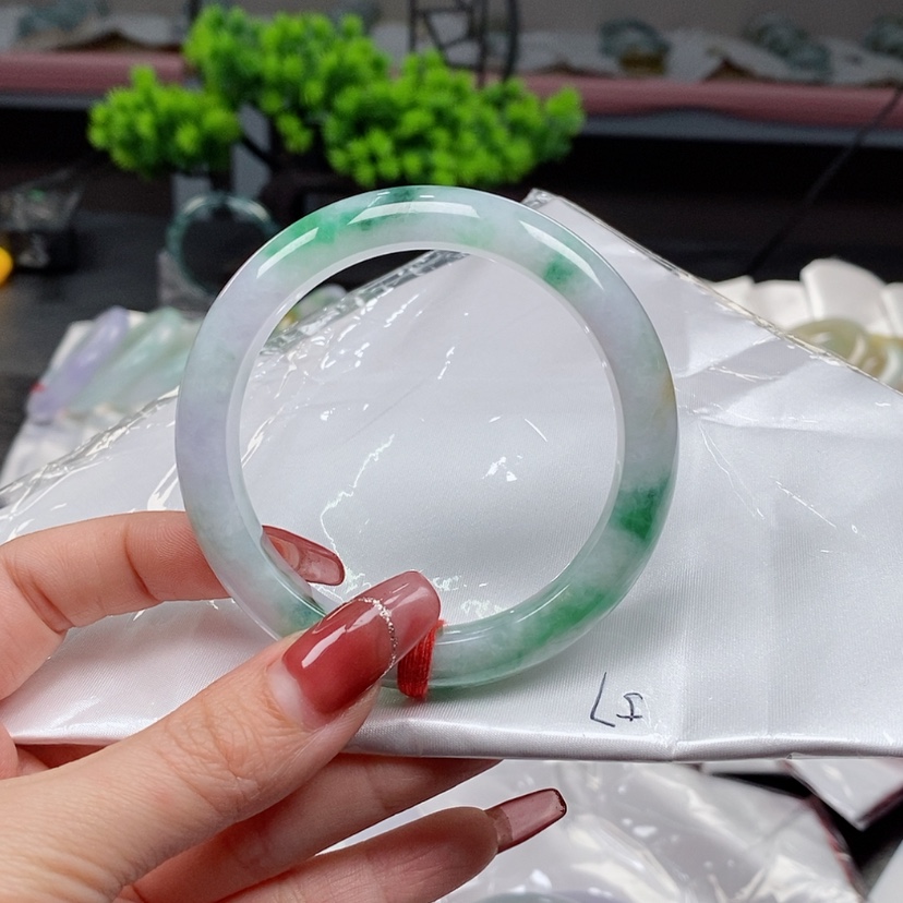 【闪购商品】翡翠手镯未镶嵌悟*