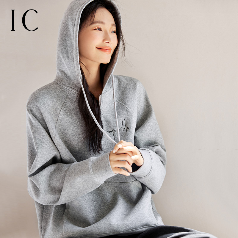 IC 简约设计感休闲宽松带帽卫衣女2024新款秋季通勤长袖百搭上衣