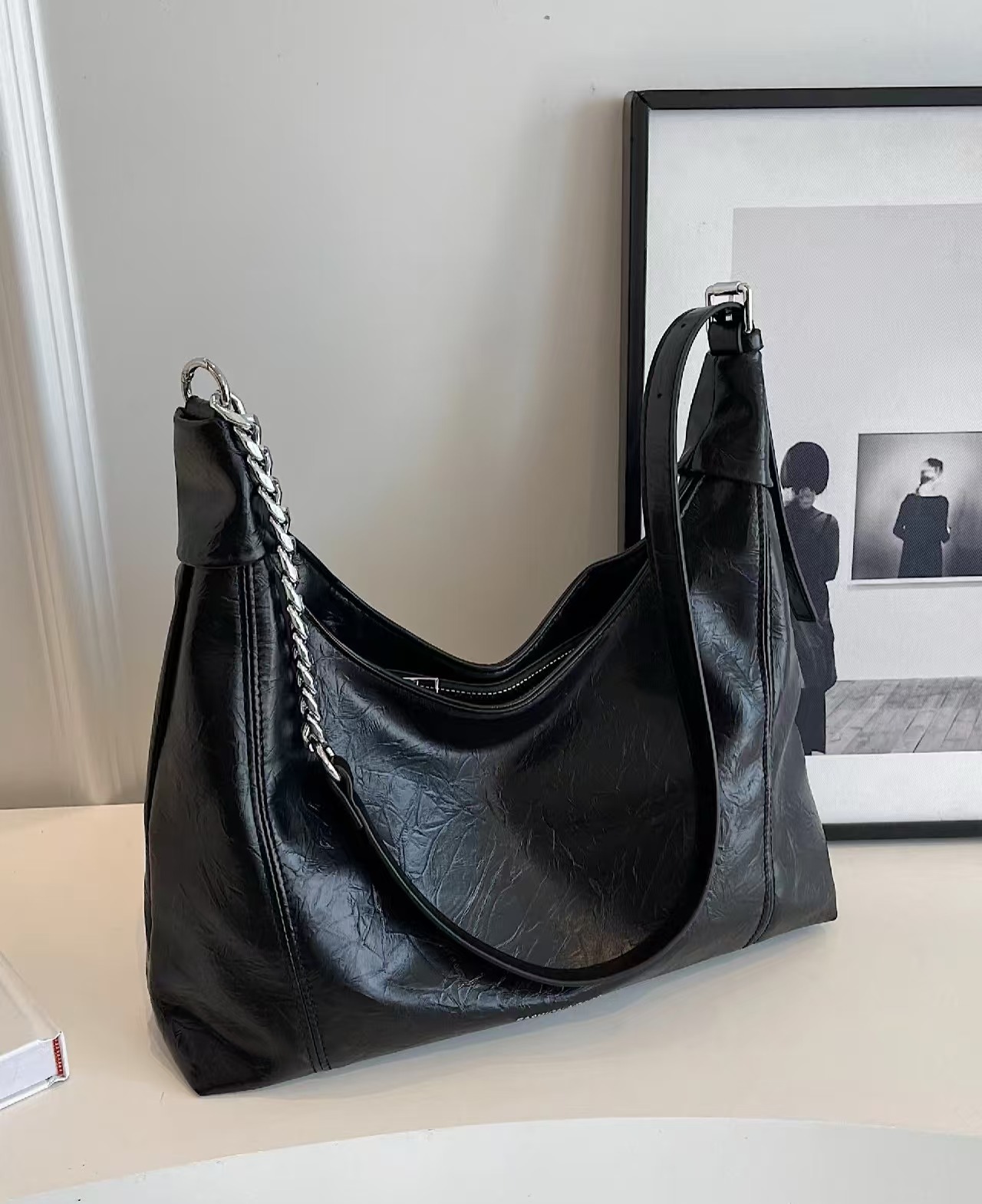 全新未使用 中白泡芙 双飞燕 燕子包 轻奢 时尚 百搭 单肩斜跨 