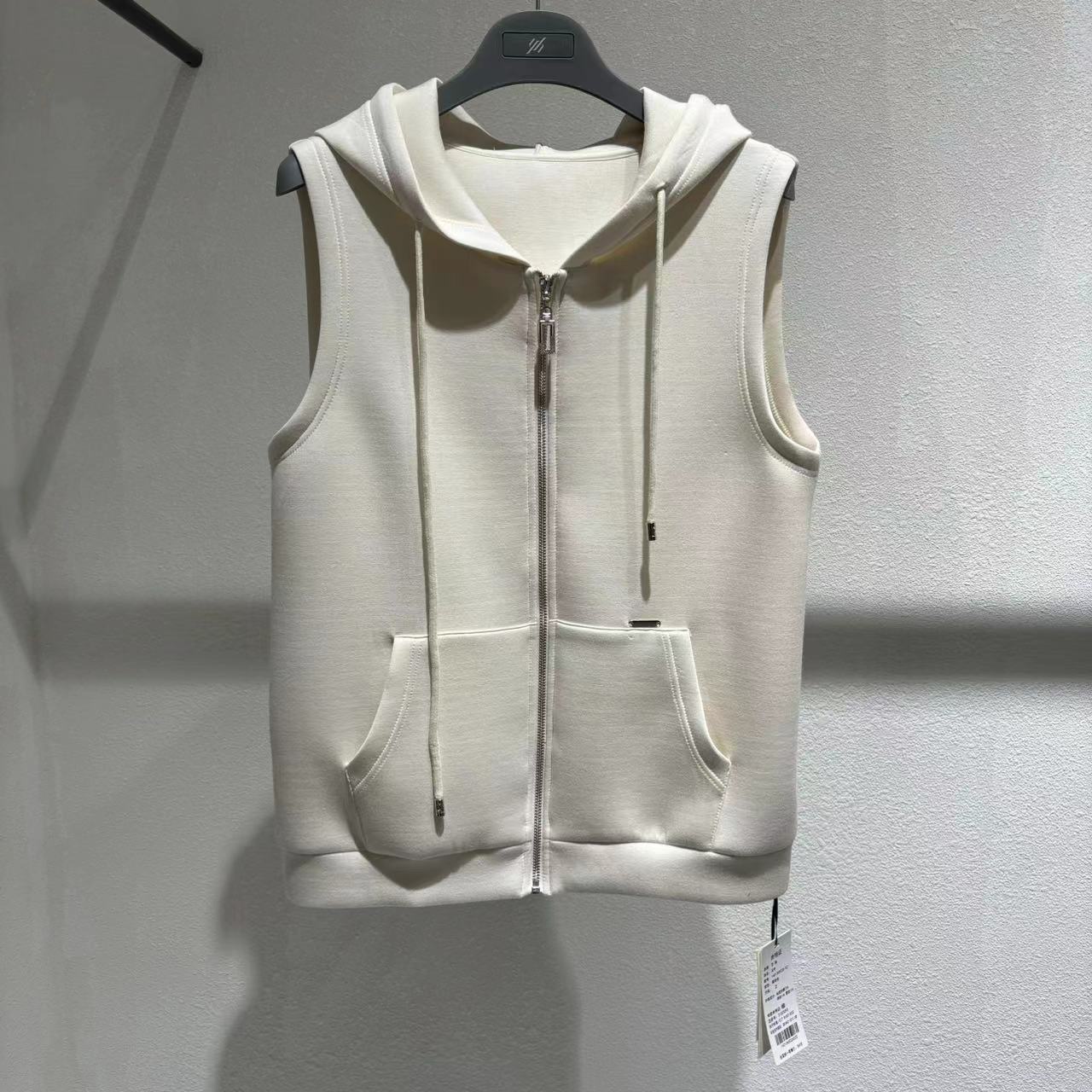 YIYAN艺燕-无袖休闲复合空气棉马甲