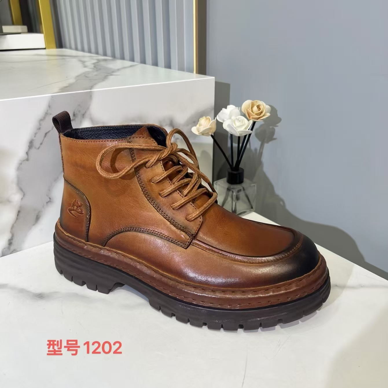 1202男士户外百搭真皮马丁靴牛皮英伦风时尚高帮钓鱼新疆西藏包邮