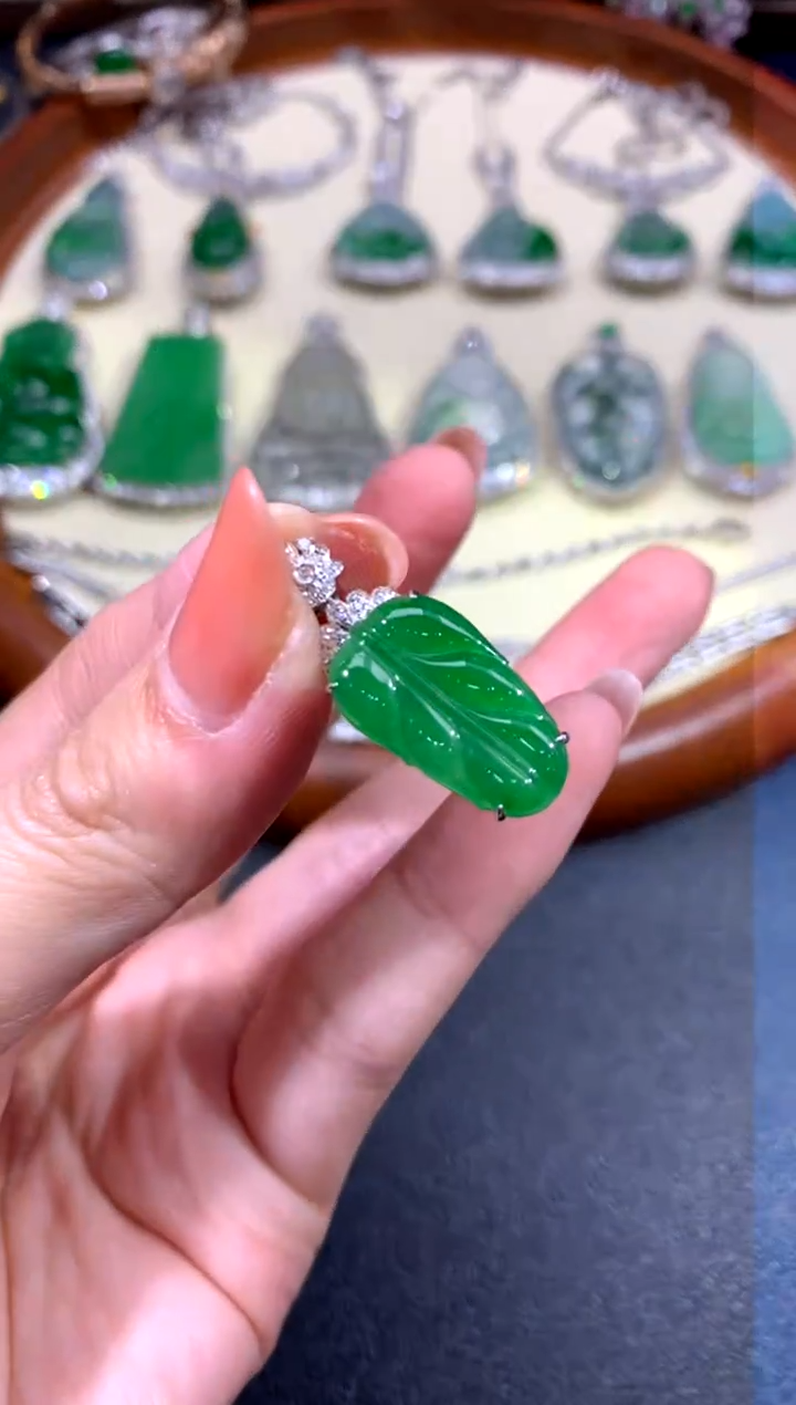 【闪购商品】翡翠吊坠(不含链)18K金镶嵌4-叶子