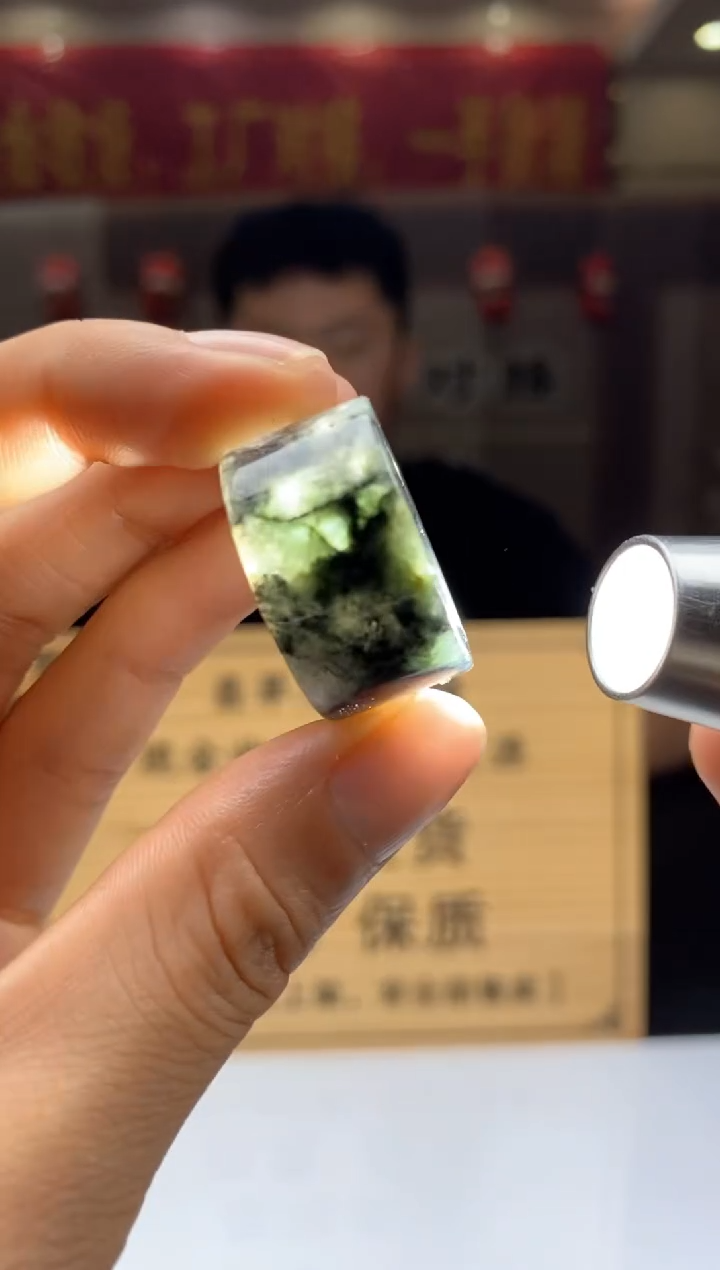 【闪购商品】定制翡翠未镶嵌         *34