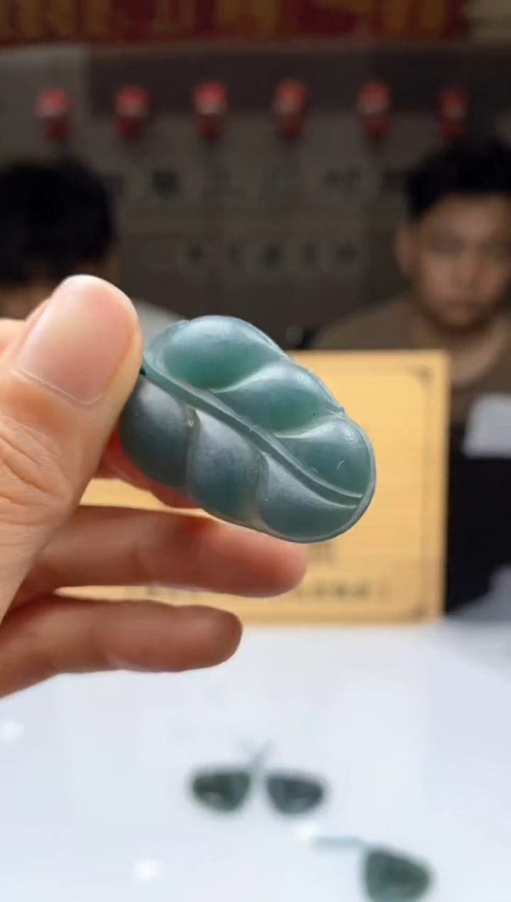 【闪购商品】定制翡翠未镶嵌         *125