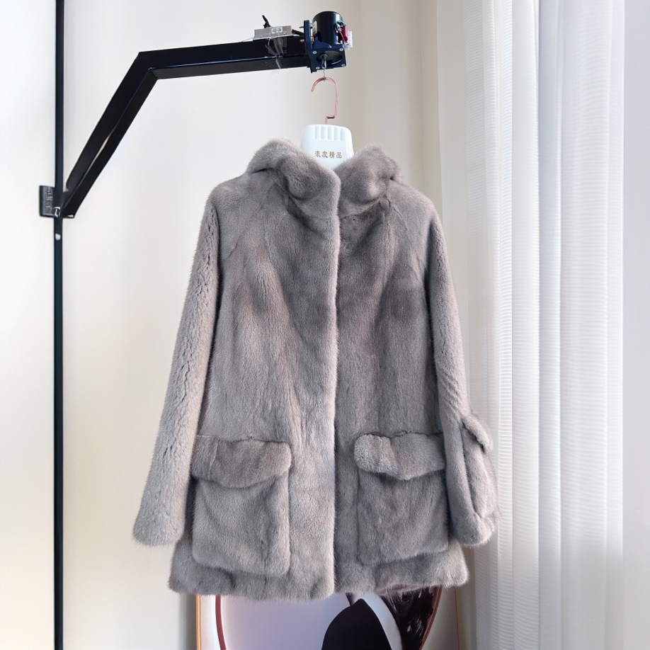 银蓝风雪帽款2025进口水貂皮草短二天鹅绒整貂网红直播福利