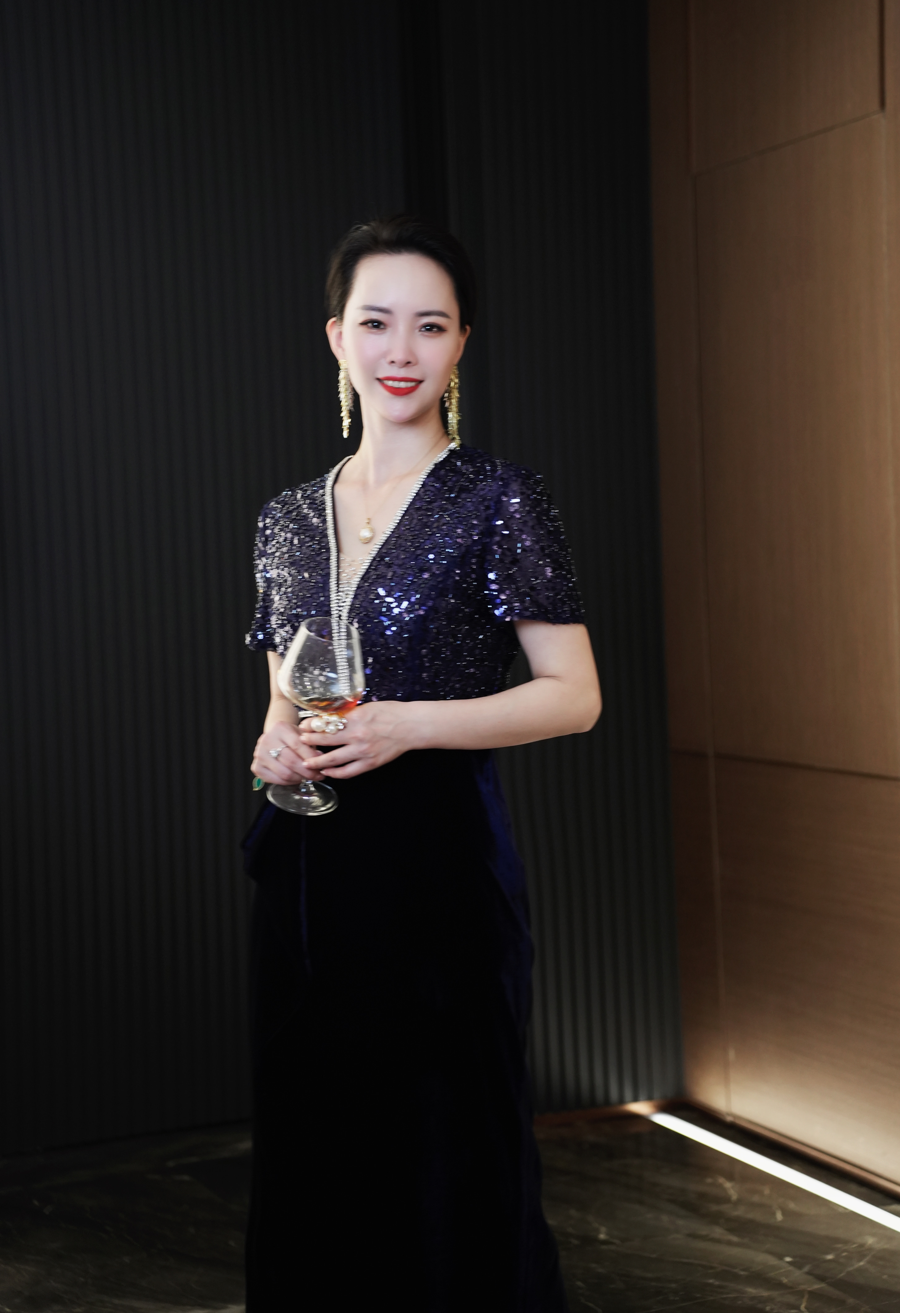 红印象高定喜婆婆喜妈妈显瘦优雅端庄时尚气质晚宴婚宴丝绒礼服