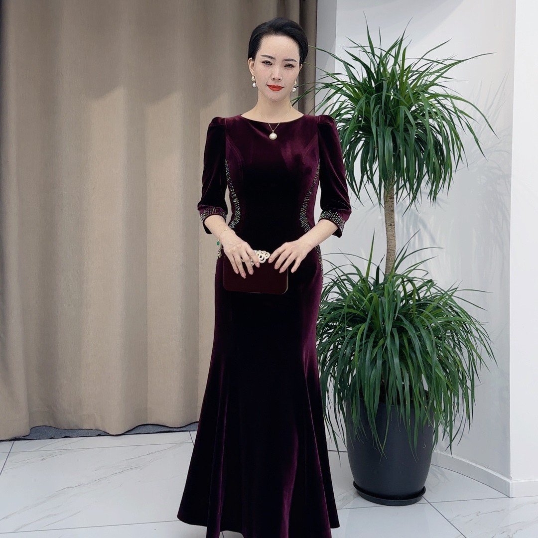 红印象喜婆婆喜妈妈显瘦优雅端庄大气时尚秋冬婚宴保暖丝绒礼服