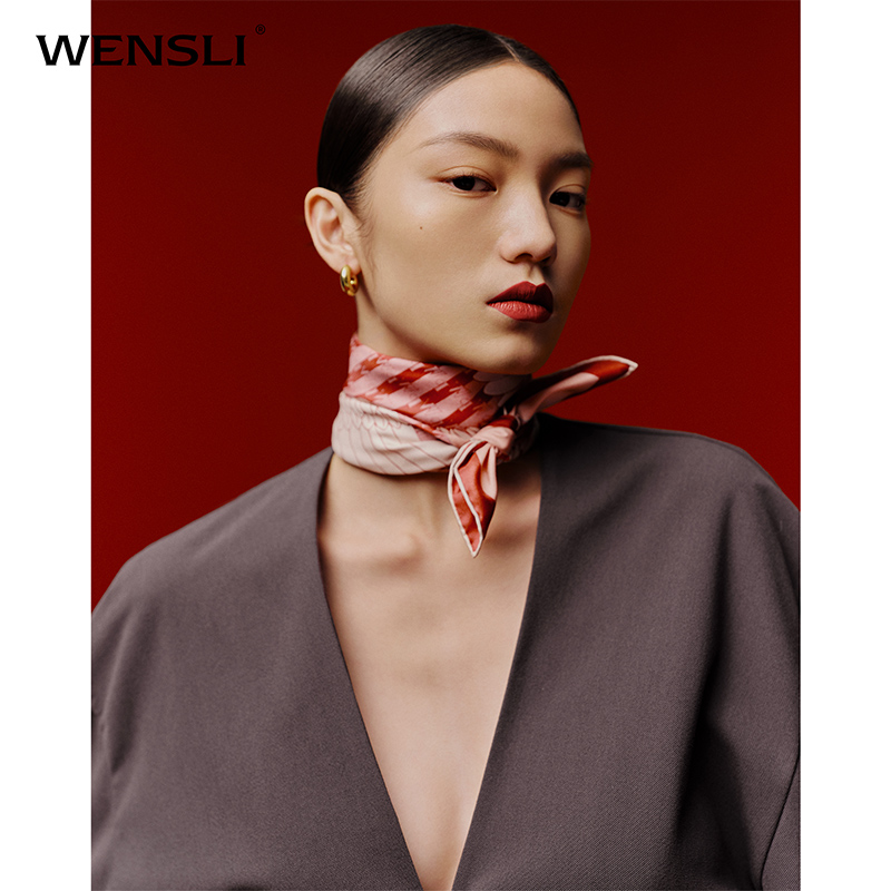 Wensli/万事利【凤凰之家】国风双面印花63*63cm中方巾--觉醒