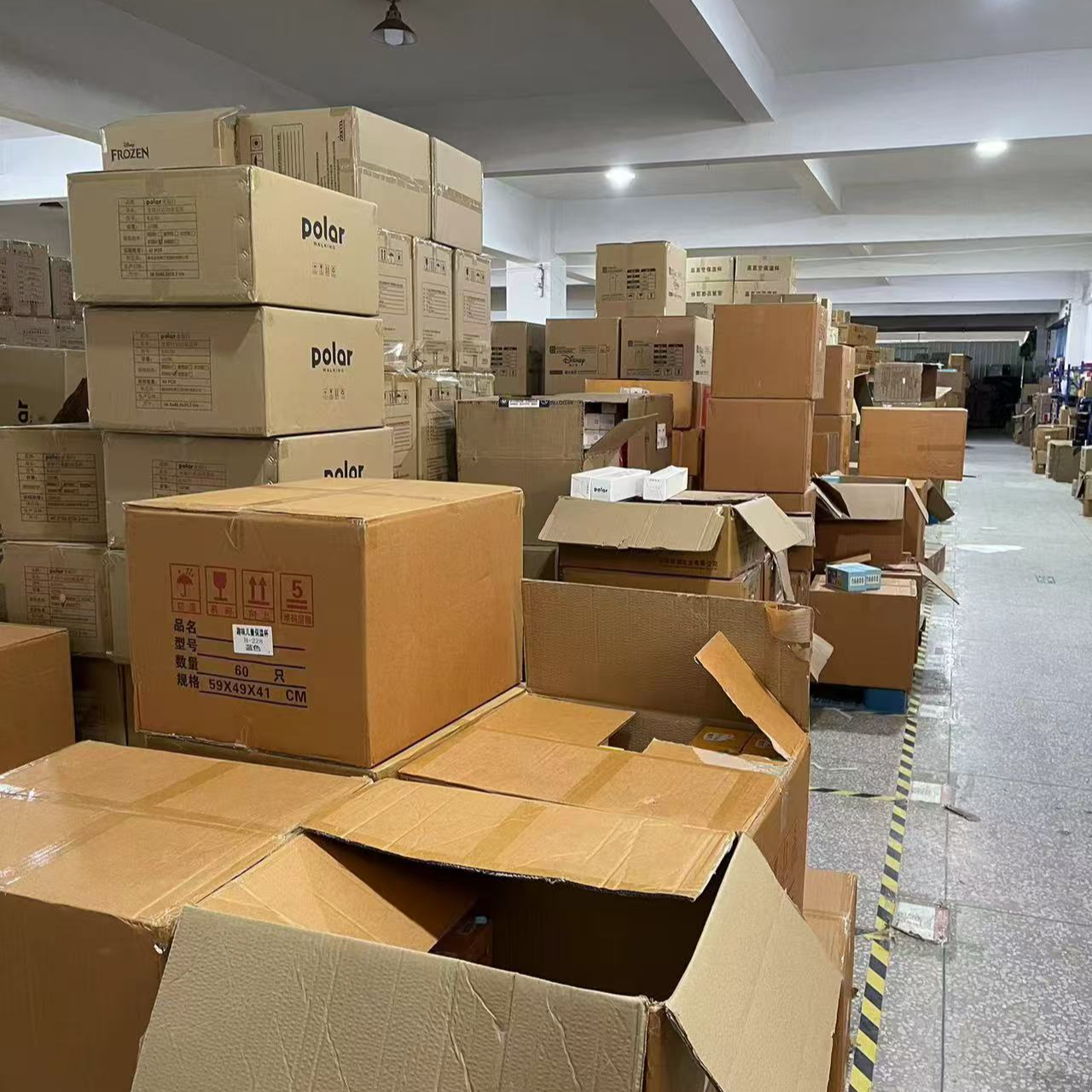 俊俊熊家孤品品牌水杯儿童保温杯大容量简约轻奢