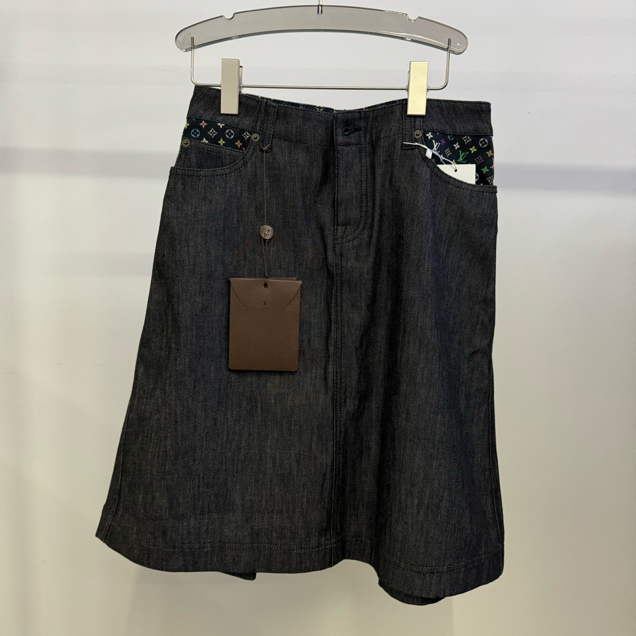 全新未使用 LouisVuitton/路易威登 牛仔黑三彩半裙38码 GM001227