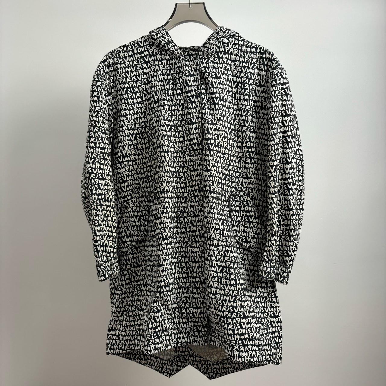 99新 LouisVuitton/路易威登 满印冲锋外套 38码 GM001498