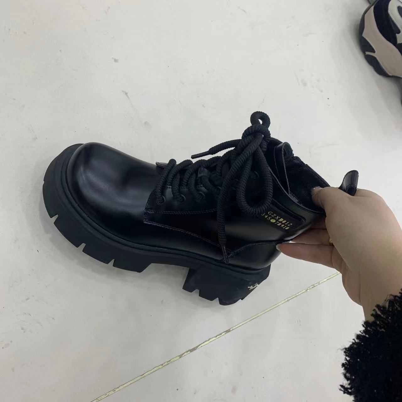 以凡推荐 休闲鞋0102-21