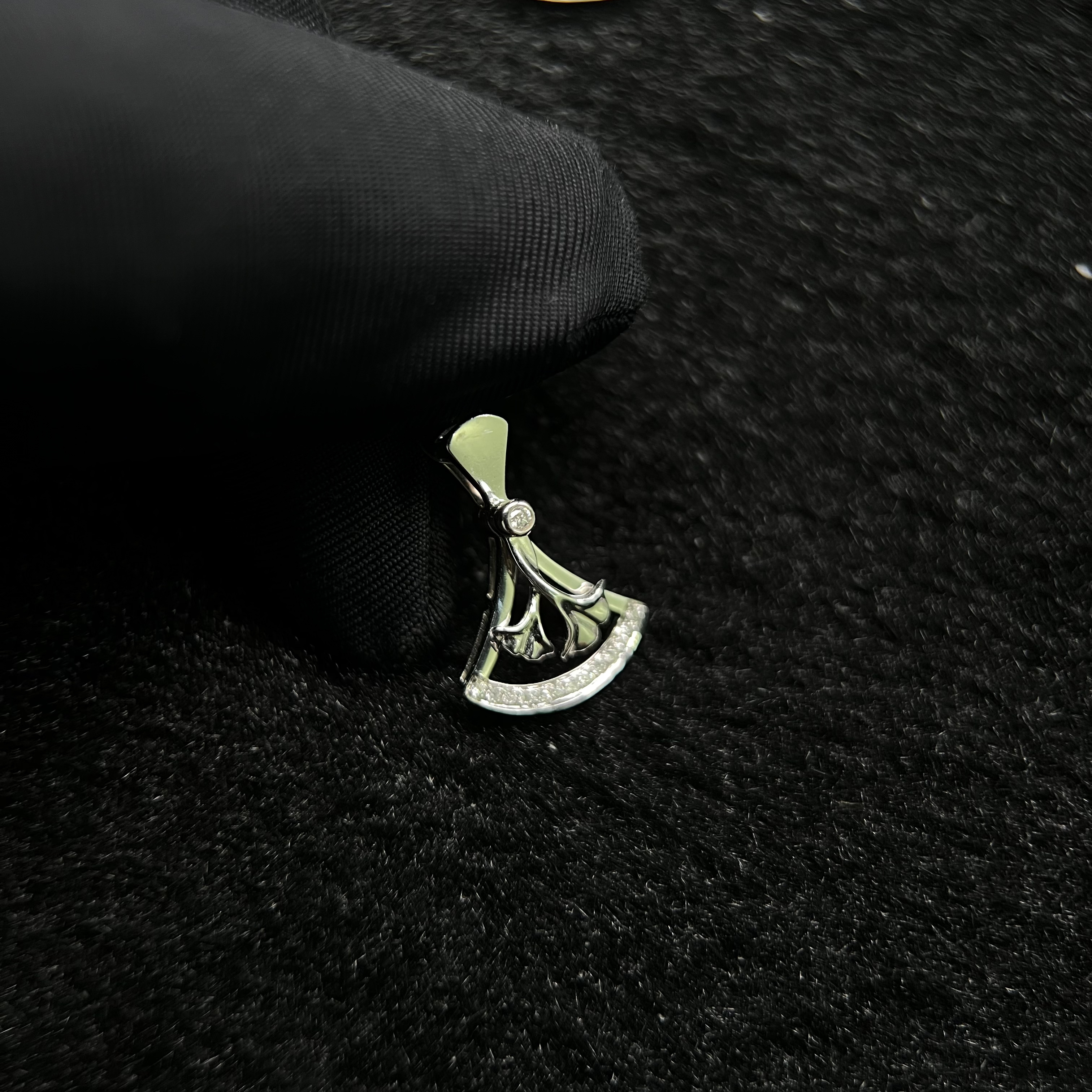 【广潮金钻】金750钻石吊坠