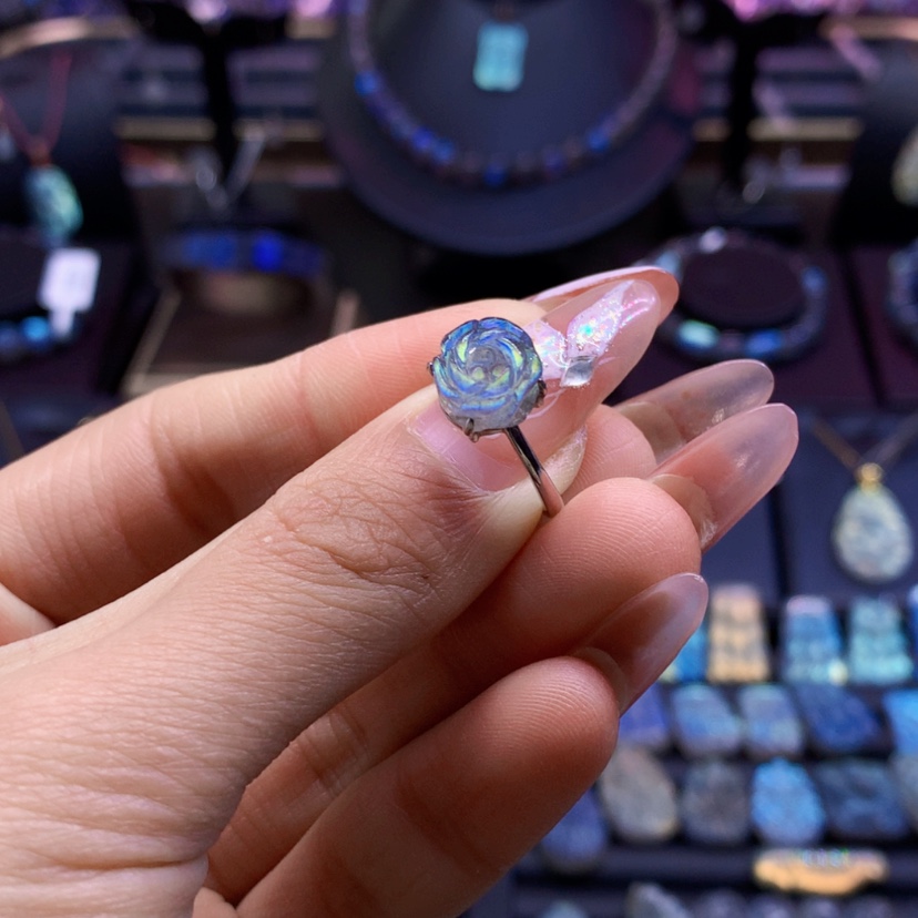 【闪购商品】拉长石戒指银S925镶嵌W****?