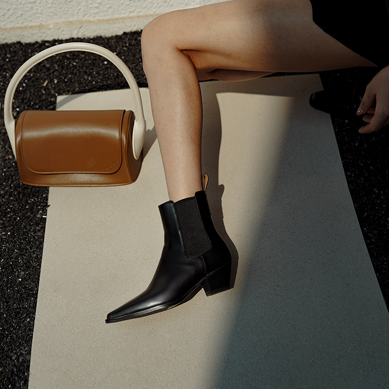 COVONTY「classics」历久弥新 尖方头切尔西靴女粗跟小短靴瘦瘦靴