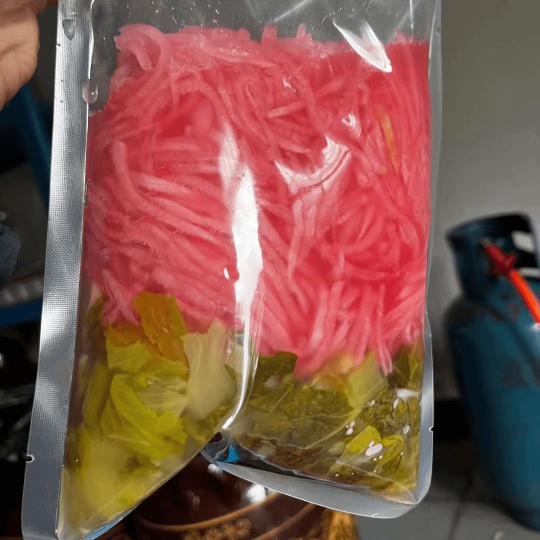 富源酸菜 十八连山镇农家自制红萝卜青菜酸菜