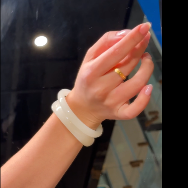 青提葡萄肉美人镯（多样性发货1支）-正圈宽胎