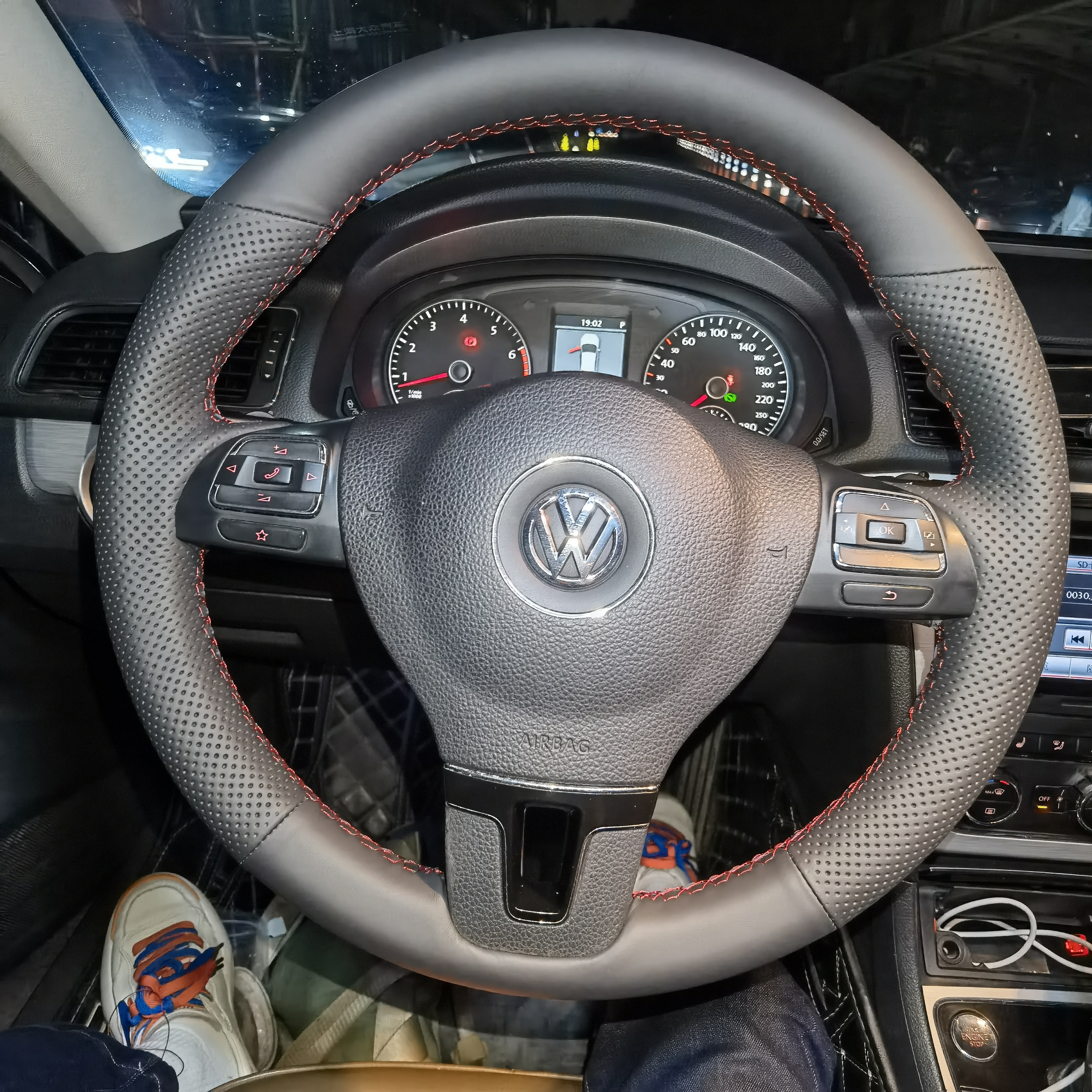 专车专用头层纳帕小牛皮。包安装