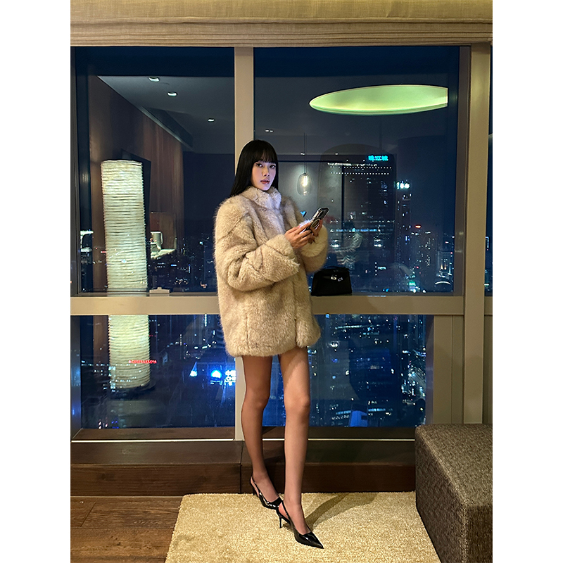 VENUIE卡其色高级感加厚纯色保暖宽松毛毛大衣09143