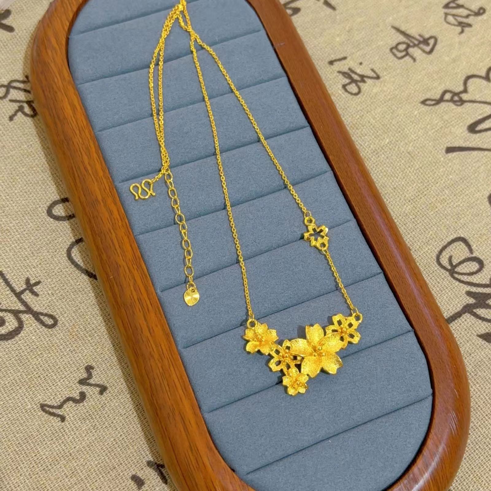 铜合金项链 三生花套链高级感精美百搭繁花锁骨项链