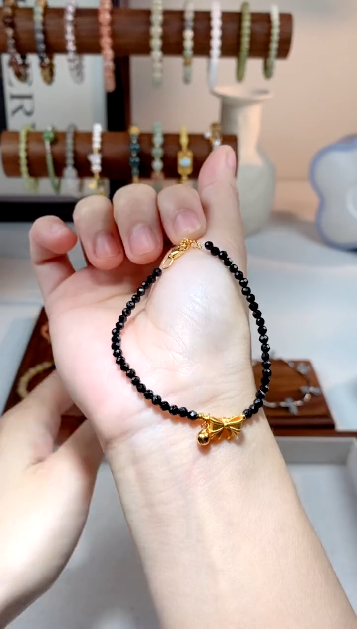 【闪购商品】碧玺手链银S925镶嵌蝴蝶结黑碧玺设计款